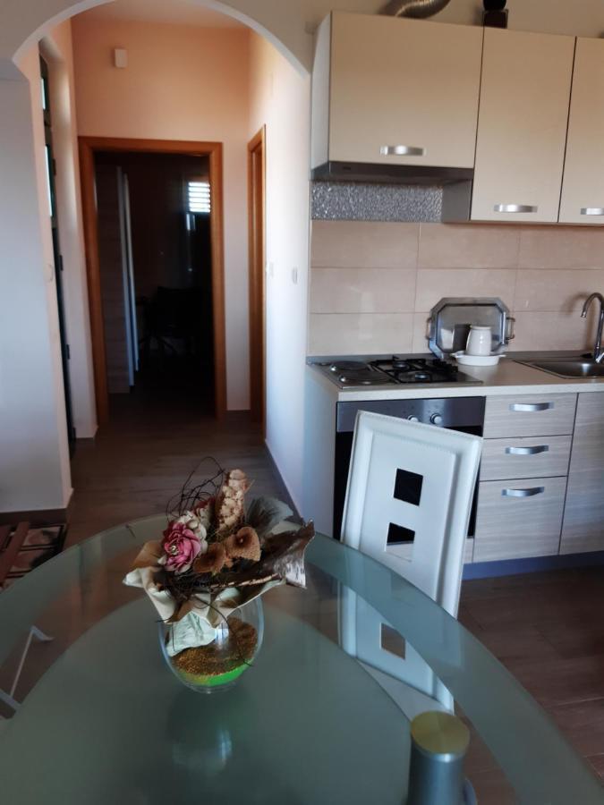 Apartman Barbir Sukosan Luaran gambar