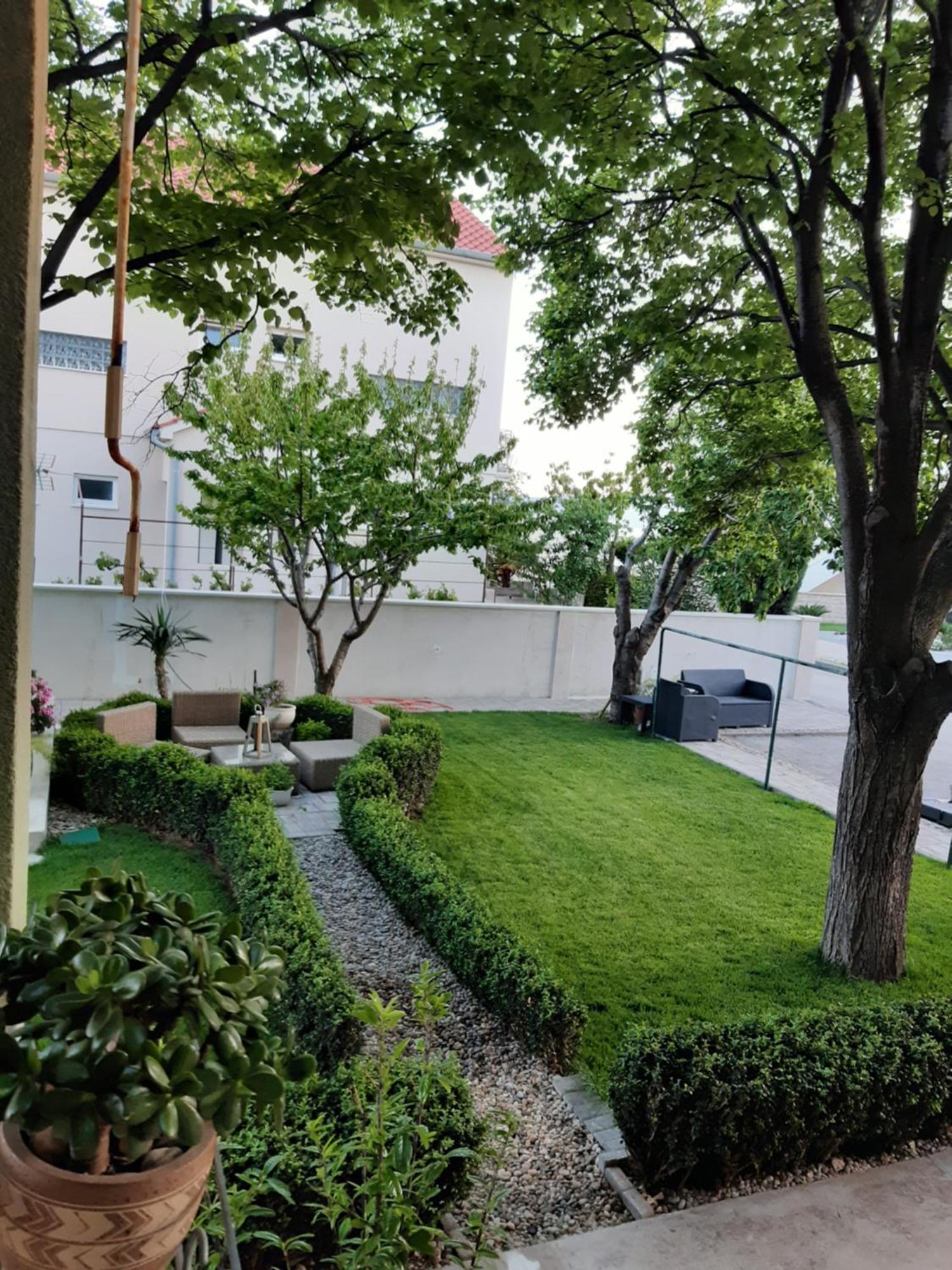 Apartman Barbir Sukosan Luaran gambar